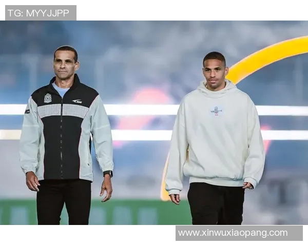 长发女足球明星全景盘点展现风采与实力的女性运动员之美